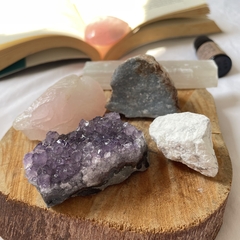 Kit Cristais para Quarto - Bom sono e tranquilidade - Ametysta - Loja de Cristais e Produtos de Bem Estar, Holísticos e Místicos