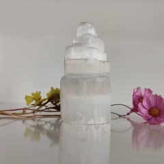 Torre de Selenita - Limpeza Energética - Pedra Bruta com 6 cm