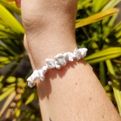 Pulseira de Howlita - Calma e Paciência - Ametysta - Loja de Cristais e Produtos de Bem Estar, Holísticos e Místicos