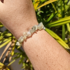 Pulseira de Prehnita - Espiritualidade e cura - Ametysta - Loja de Cristais e Produtos de Bem Estar, Holísticos e Místicos