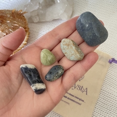 Kit de Cristais contra Ansiedade - Ametysta - Loja de Cristais e Produtos de Bem Estar, Holísticos e Místicos