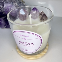 Magya - Vela Aromática Vanilla + Ametista - Ametysta - Loja de Cristais e Produtos de Bem Estar, Holísticos e Místicos