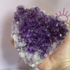Imagem do Ametista - Conexão Espiritual e Transmutação Energética