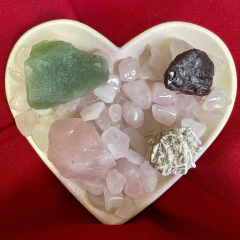 Kit Manifestação do Amor - Cristais + Suporte na internet