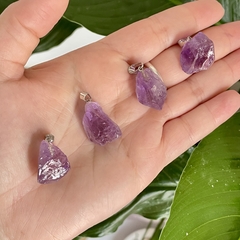 Pingente de Ametista - Espiritualidade e Sabedoria - Pedra bruta - comprar online