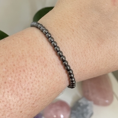 Pulseira De Hematita - Coragem e Autoconfiança - esfera - comprar online