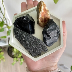 Kit Proteção - Cristais para te proteger de energias internas e externas - comprar online