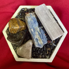 Imagem do Kit Escudo Energético - Cristais + Suporte