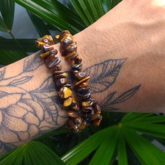 Pulseira de olho de tigre em cascalho