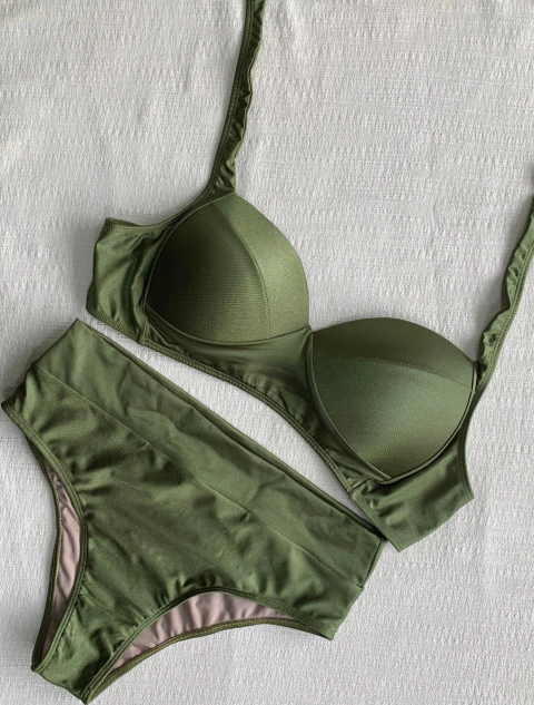 Biquíni Plus Size Alta Sustentação Top Com Bojo e Calcinha Hot Pant Kimberly | Verde Oliva na internet