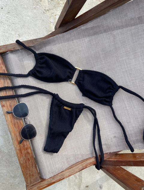 Imagem do Biquíni Top com Fivela Frontal e Calc Cortininha Com Amarração Texturizado Lawanda | Preto