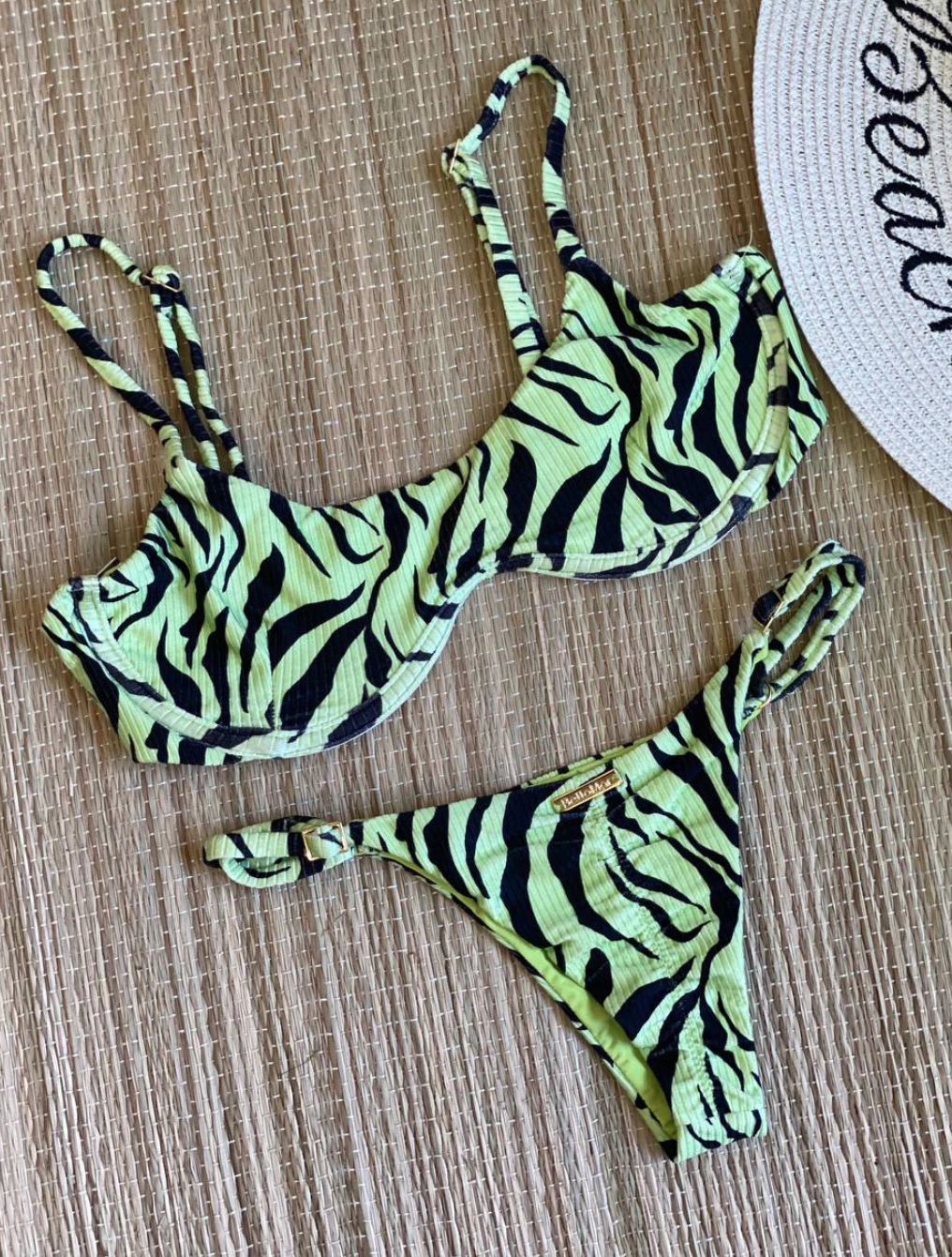 Biquíni Aro Invertido Com Tecido Canelado Acetinado Mia Tiger | Verde Citrico