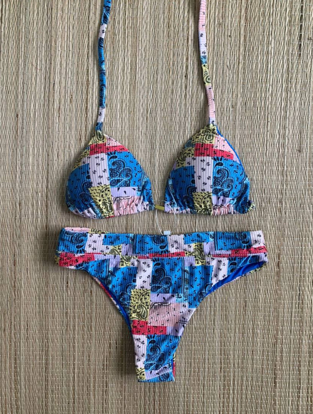 Biquíni Cortininha Com Calcinha Cintura Alta Com Pala Paisley | Lilás