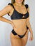 Biquíni Babado Top Sem Bojo Com Argolas Acrílicas Raika | Preto