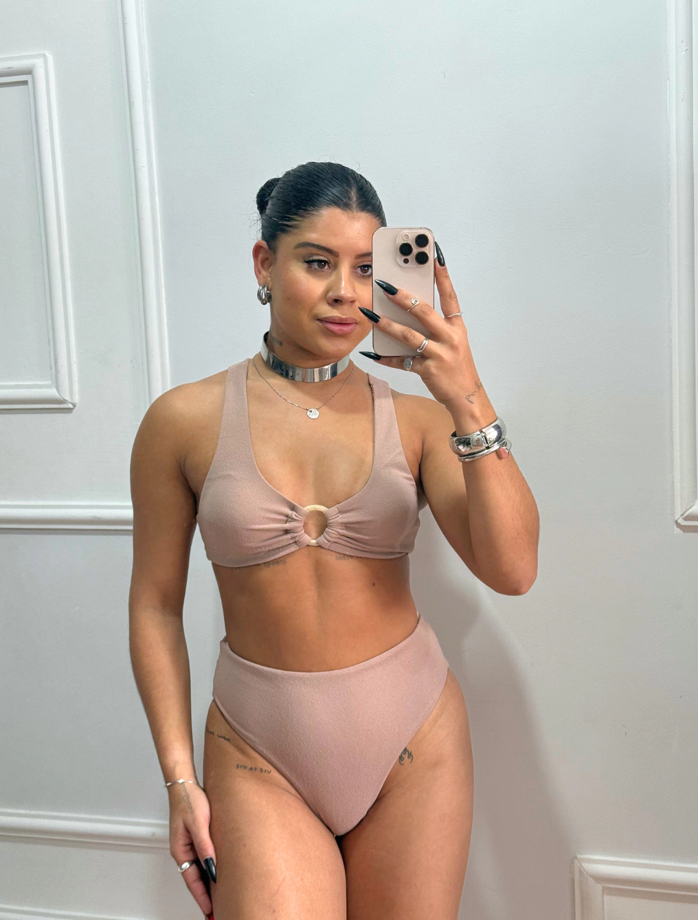 Biquíni Top com Argola Frontal e Calc Hotpant Texturizado Maisa | Nude
