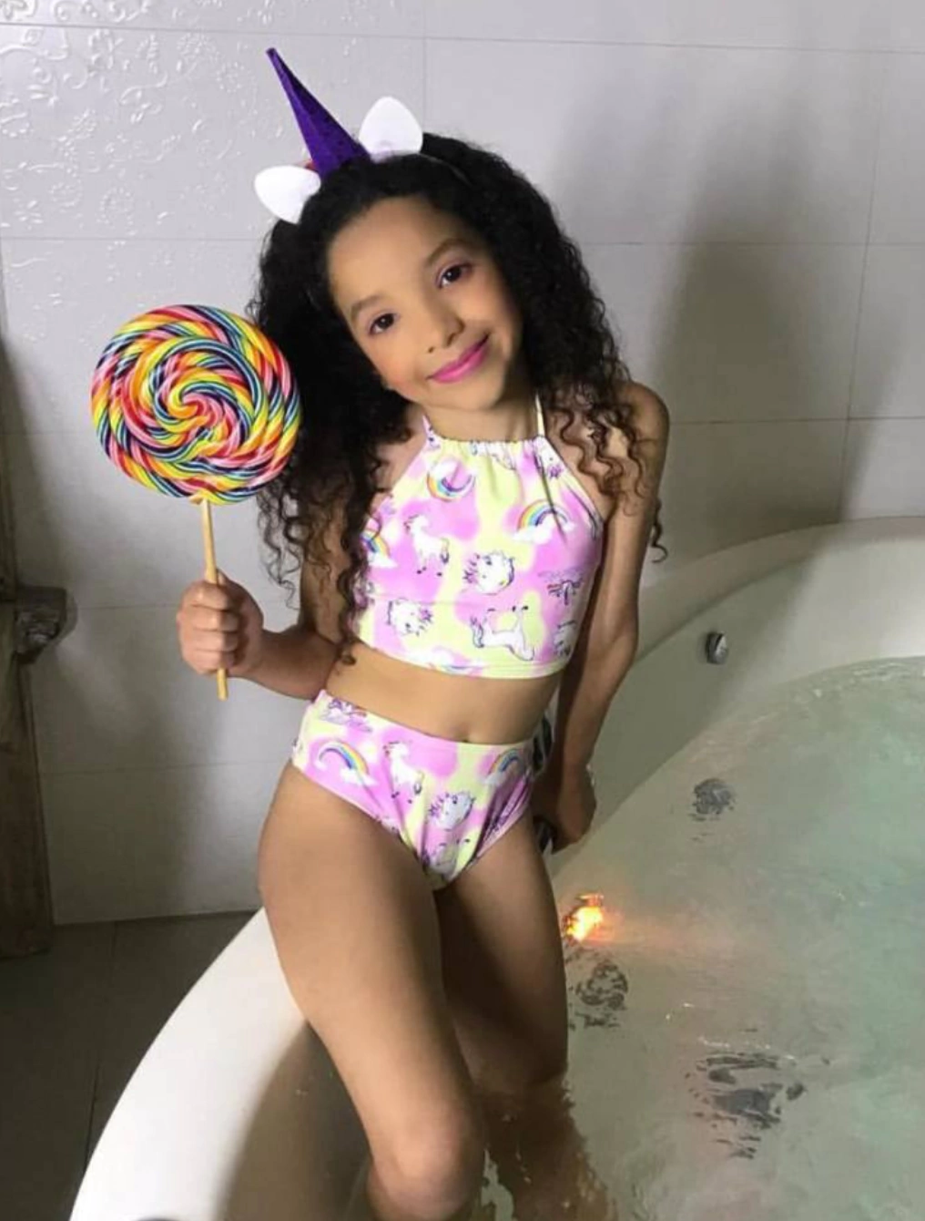 Biquíni Cropped Infantil Arco-Íris Com Tecido Proteção UV | Rosa Bebê
