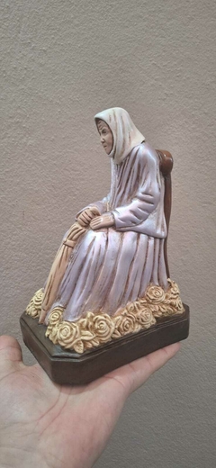 Beata Nhá Chica 22 X 15 cm - gesso na internet