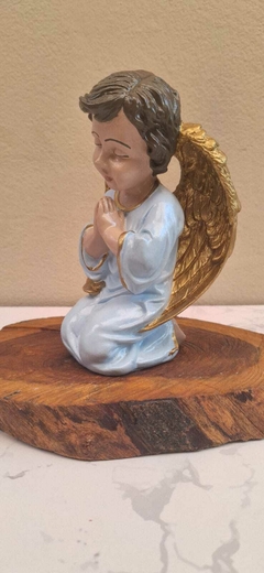Anjo Ajoelhado azul 22 x 15 cm- gesso - comprar online