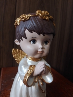 Anjo Rezando com Coroa de Flores (Branco) - Sancte Ioseph