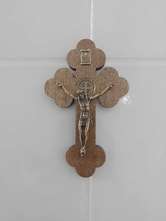 Cruz de São Bento (Parede/Mão) na internet