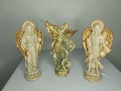 Trio Arcanjos - Imitação de pedra 20 cm na internet