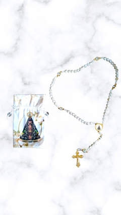 Terço NS Aparecida com strass e bolsinha de tecido - comprar online