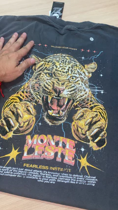 OVERSIZED MONTE LESTE na internet