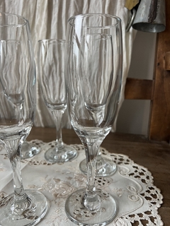 Set x 9 COPAS Champagne. Semi cristal 21 cbm alto. - tienda online