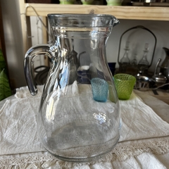 Jarra piramidal en vidrio. Sello Cerve. Made in Italy. 23 cm de alto. - comprar online