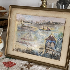Imagen de OUTLET Obra con escena de muelle y velero. Mide 31 cm de largo x 25 cm de alto.