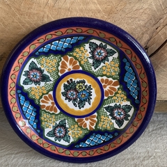 Platito ceramica esmaltada hecho a mano con bordes azules. 11 cm diametro. - tienda online