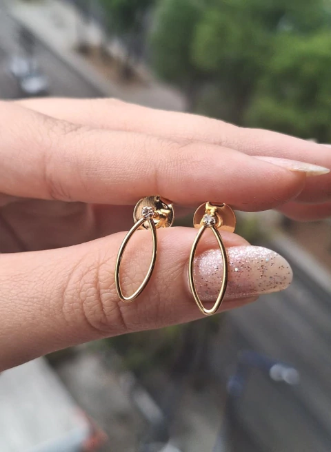 Brinco Alfinete com Ponto de luz mini - comprar online