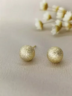 Brinco Bolinha Fosca 8mm - comprar online