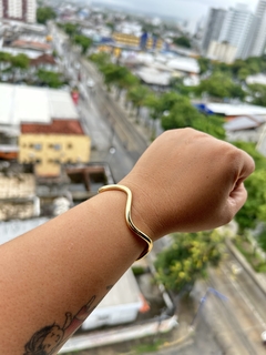Pulseira Bracelete Curvas na internet
