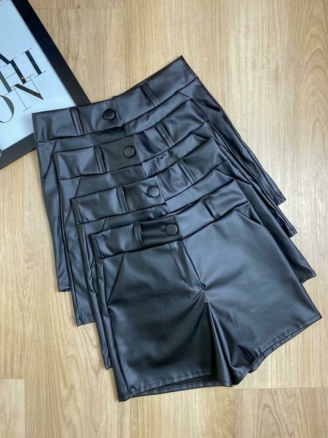 Shorts Couro