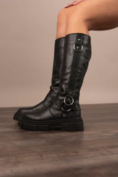 Bota Zakia Negro en internet