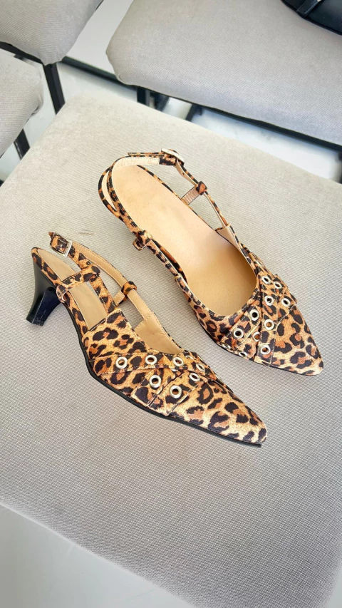 Stilettos Mega Leopardo ojalillos - comprar online