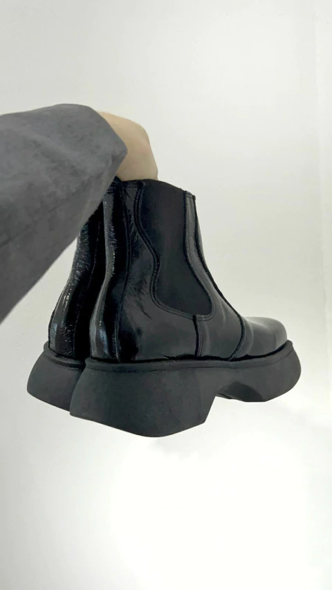 Borcego Bilbao Negro Charol