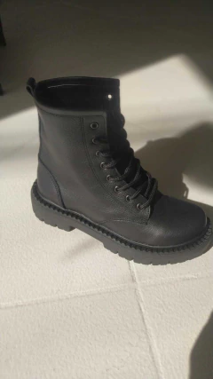 Borcego Caín negro en internet