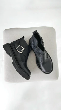 Bota Siria negro en internet