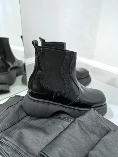 Borcego Bilbao Negro Charol en internet