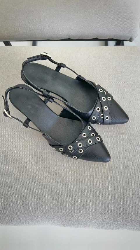 Stilettos Mega Negro ojalillos - comprar online