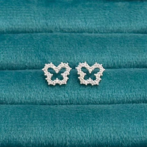 Brinco borboleta com pedras 8.9 mm. Prata Legítima