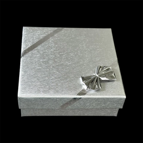 Estojo p/ corrente, anel e brinco 8.5 cm.