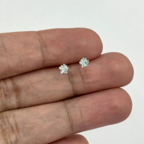 Brinco tarraxa baby estrela 4 mm. azul claro - Prata Legítima