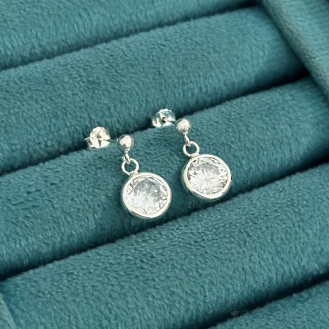 Brinco bolinha c/ pedra redonda confort 16.4 mm. Prata Legítima