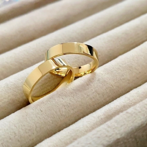 Aliança moeda especial quadrada 4.3 mm.