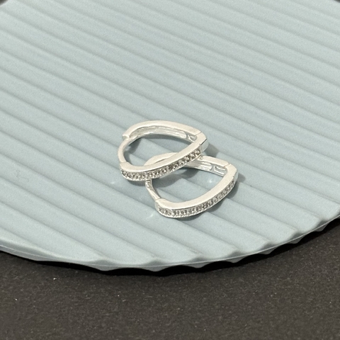 Brinco argola click coração c/ pedras 17 mm. Prata Legítima