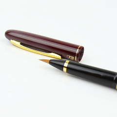 Imagem do Fountain Brush Pen Kuretake Makie-Monogatari Senmen