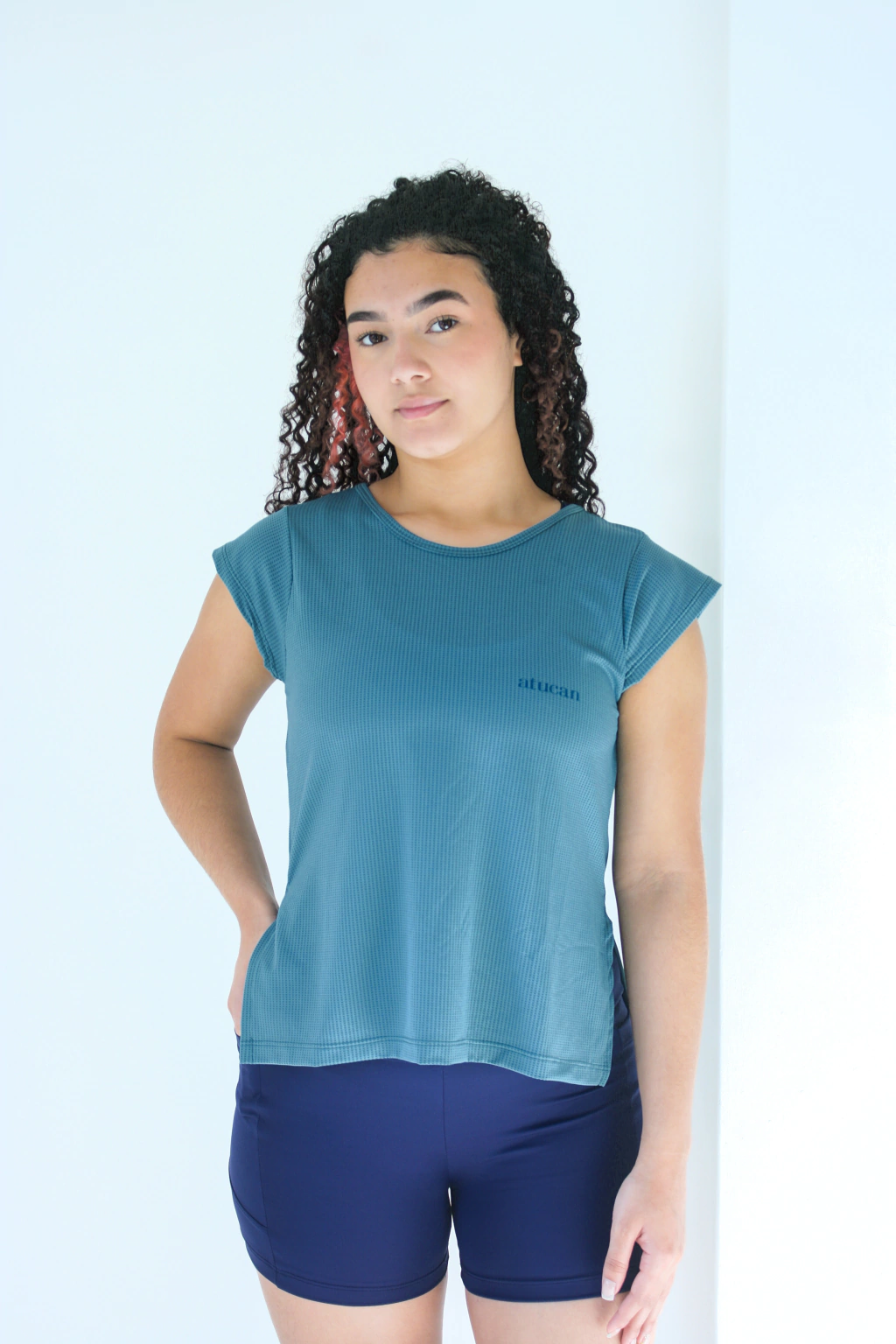 Blusa Fenda Dry UV Azul Petróleo